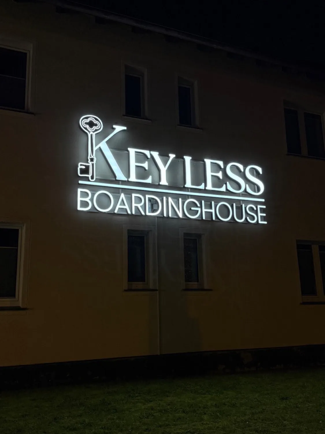 Keyless mağaza ışıklı cephe tabelası