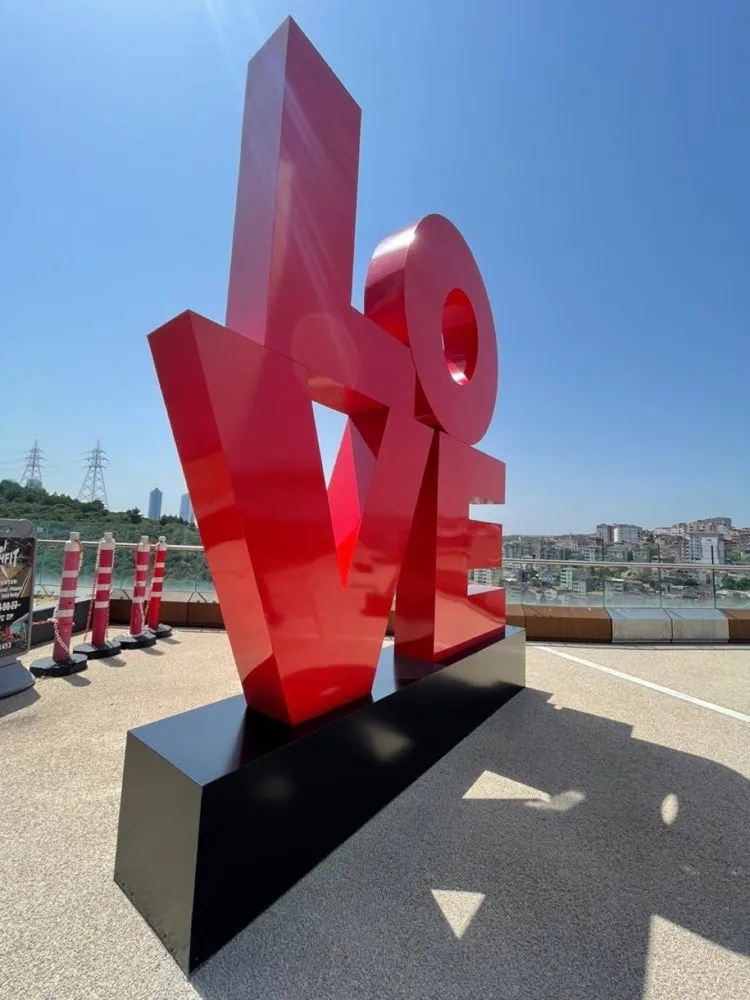 Love Totem dış mekan totem uygulaması